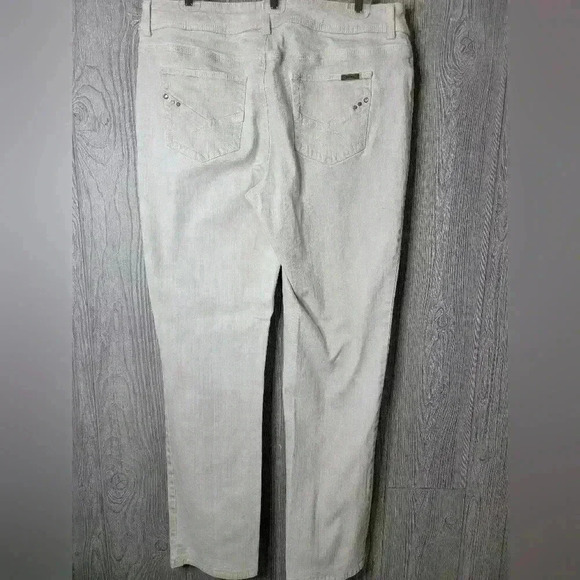 Women's  So Sliming Tan Denim Chico's jeans Size 1.5 - Picture 2 of 5